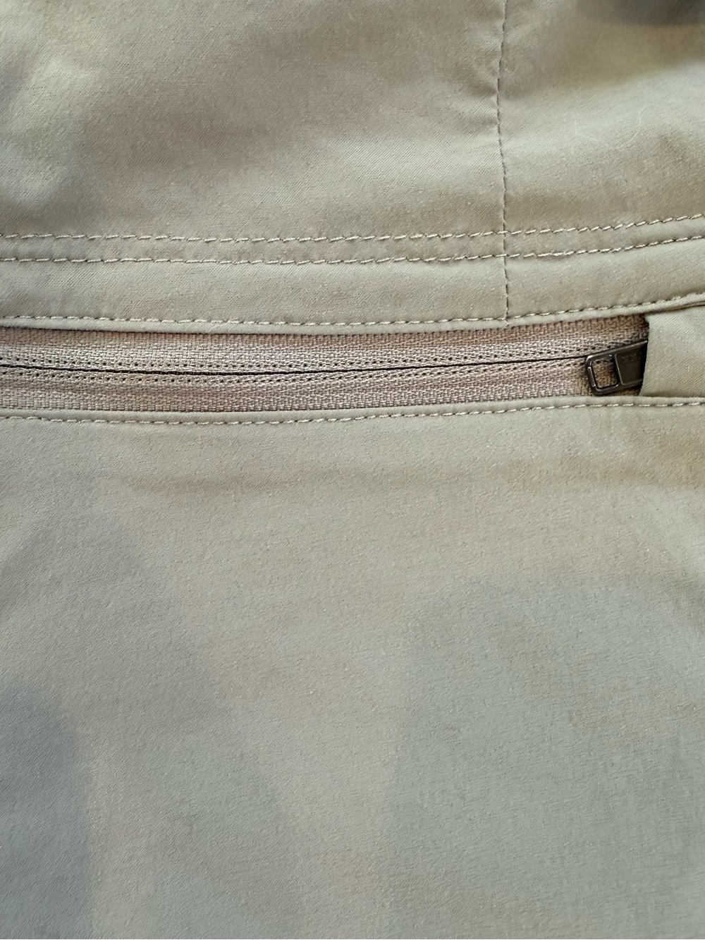 Patagonia Women’s Light Weight Tan Hiking Active Shorts - Size 8 - Picture 5 of 10